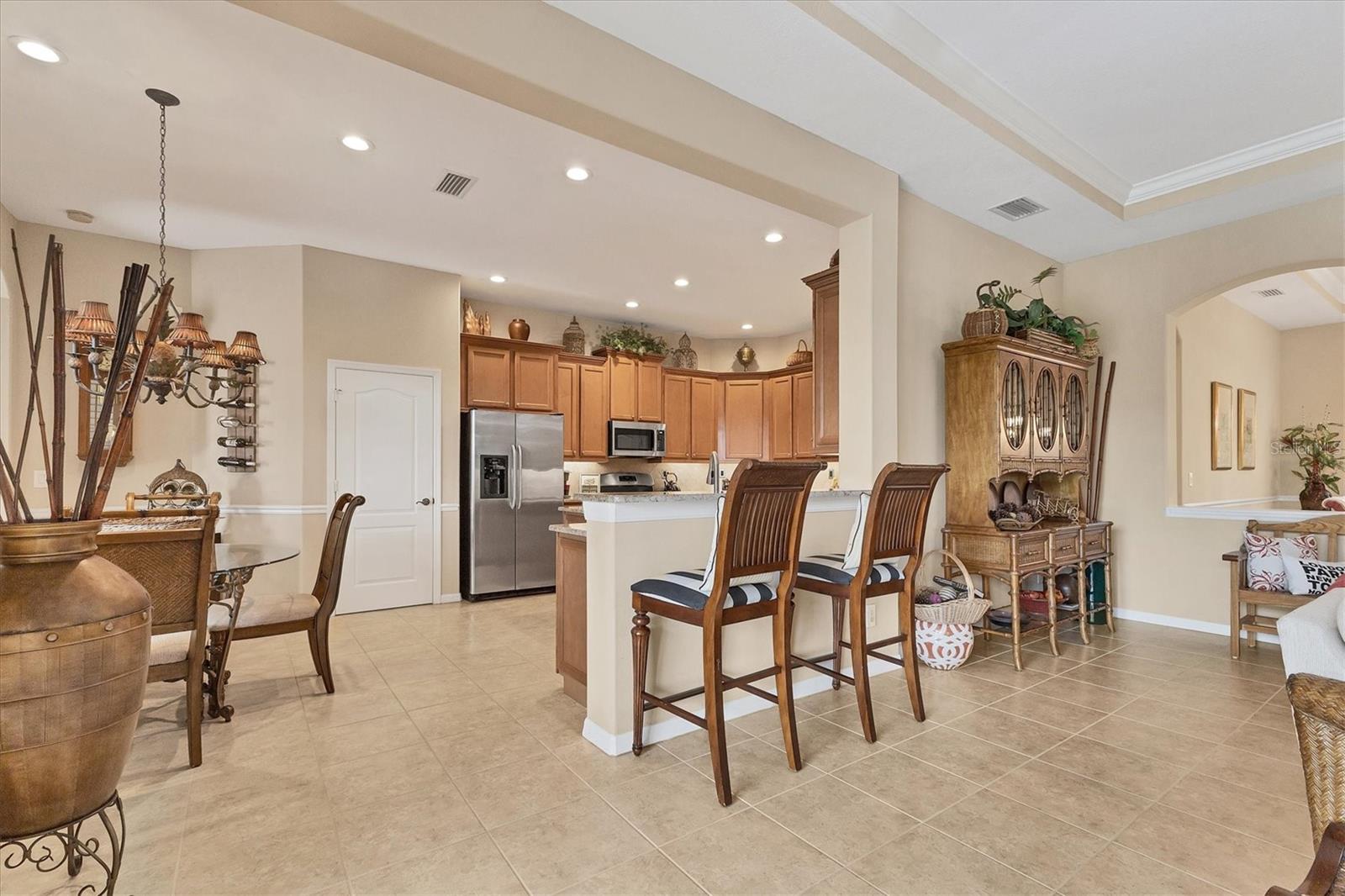 Image 19 of 86 For 5412 Royal Poinciana Way