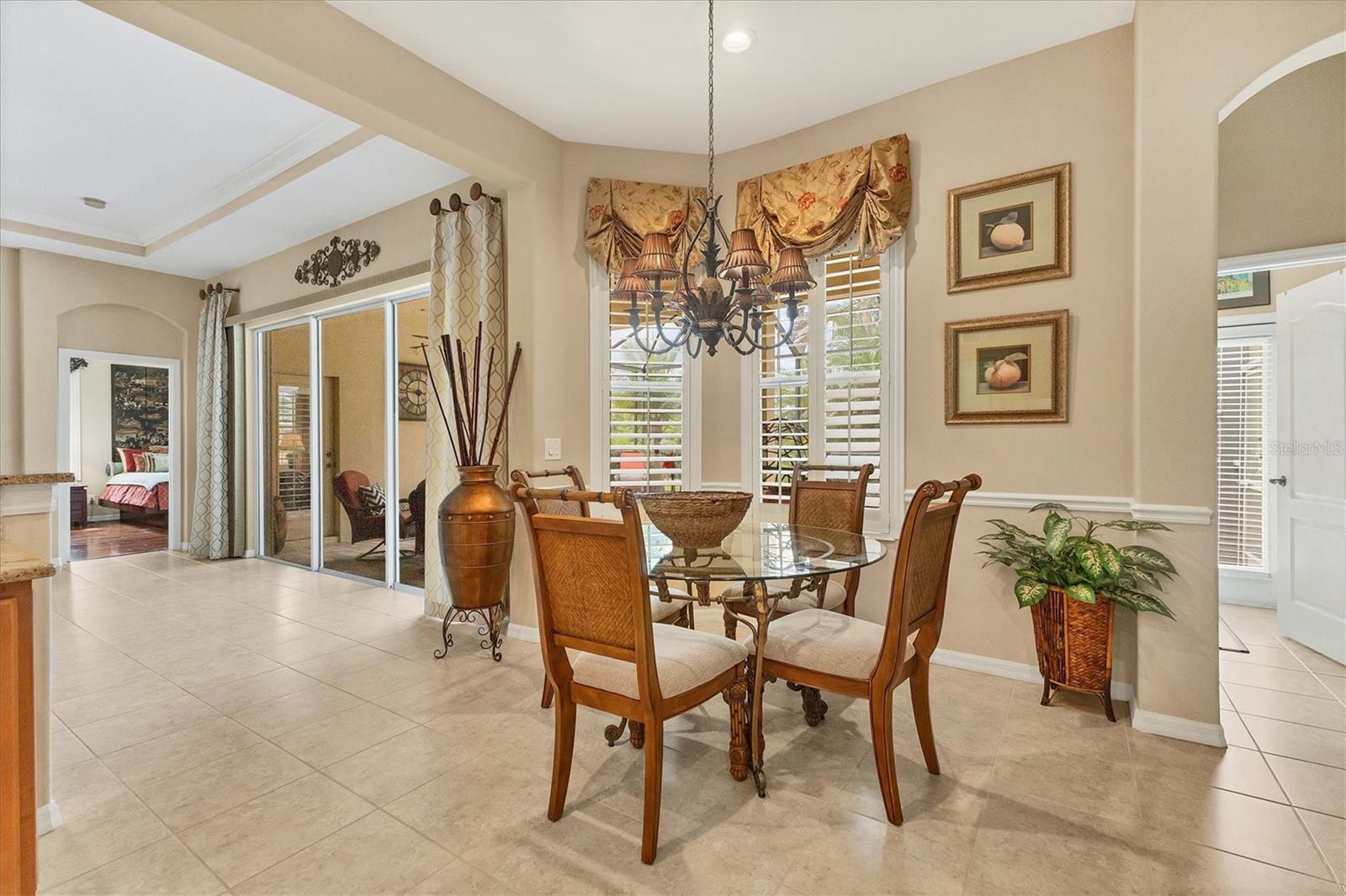 Image 25 of 86 For 5412 Royal Poinciana Way
