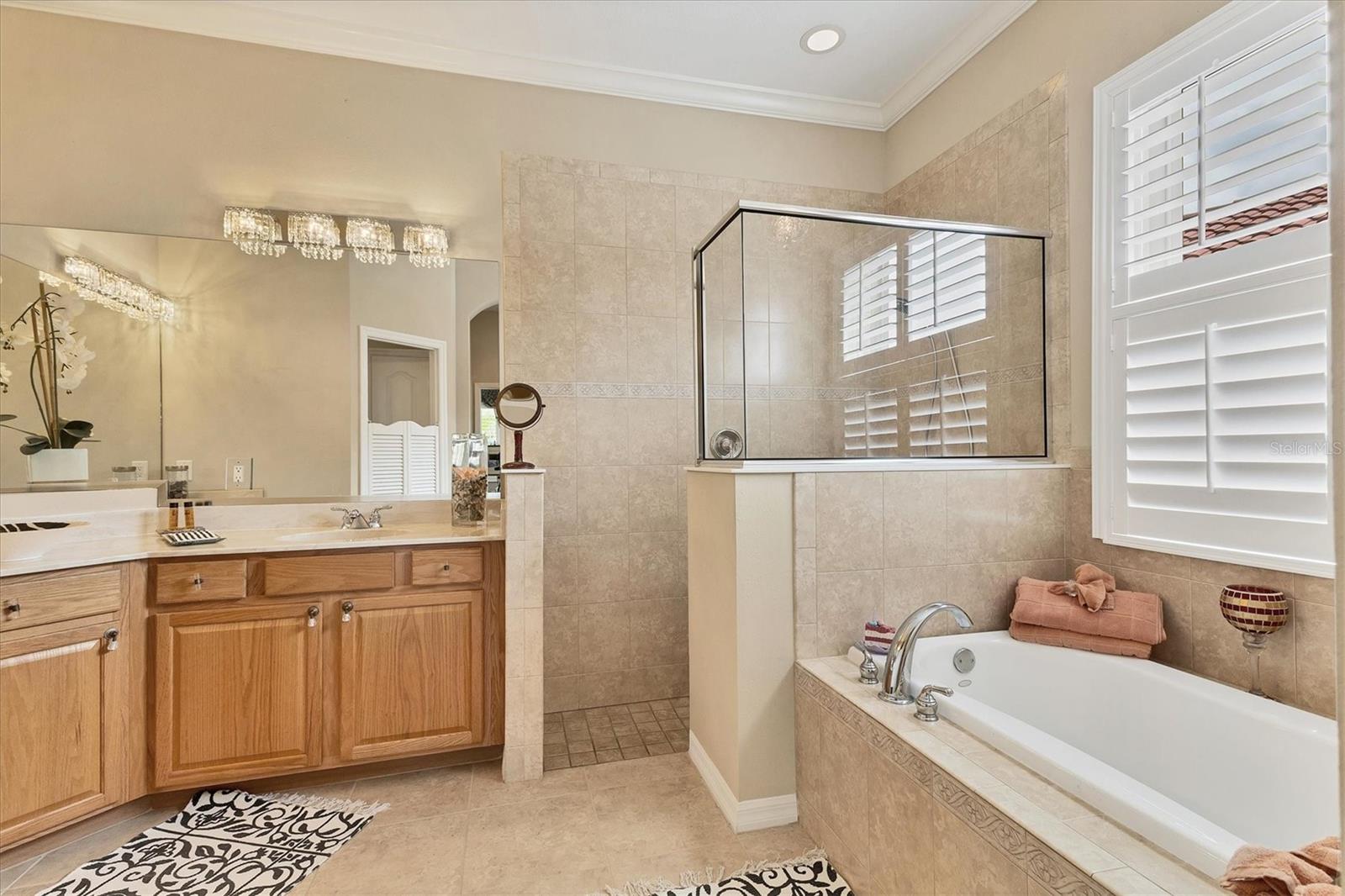 Image 30 of 86 For 5412 Royal Poinciana Way