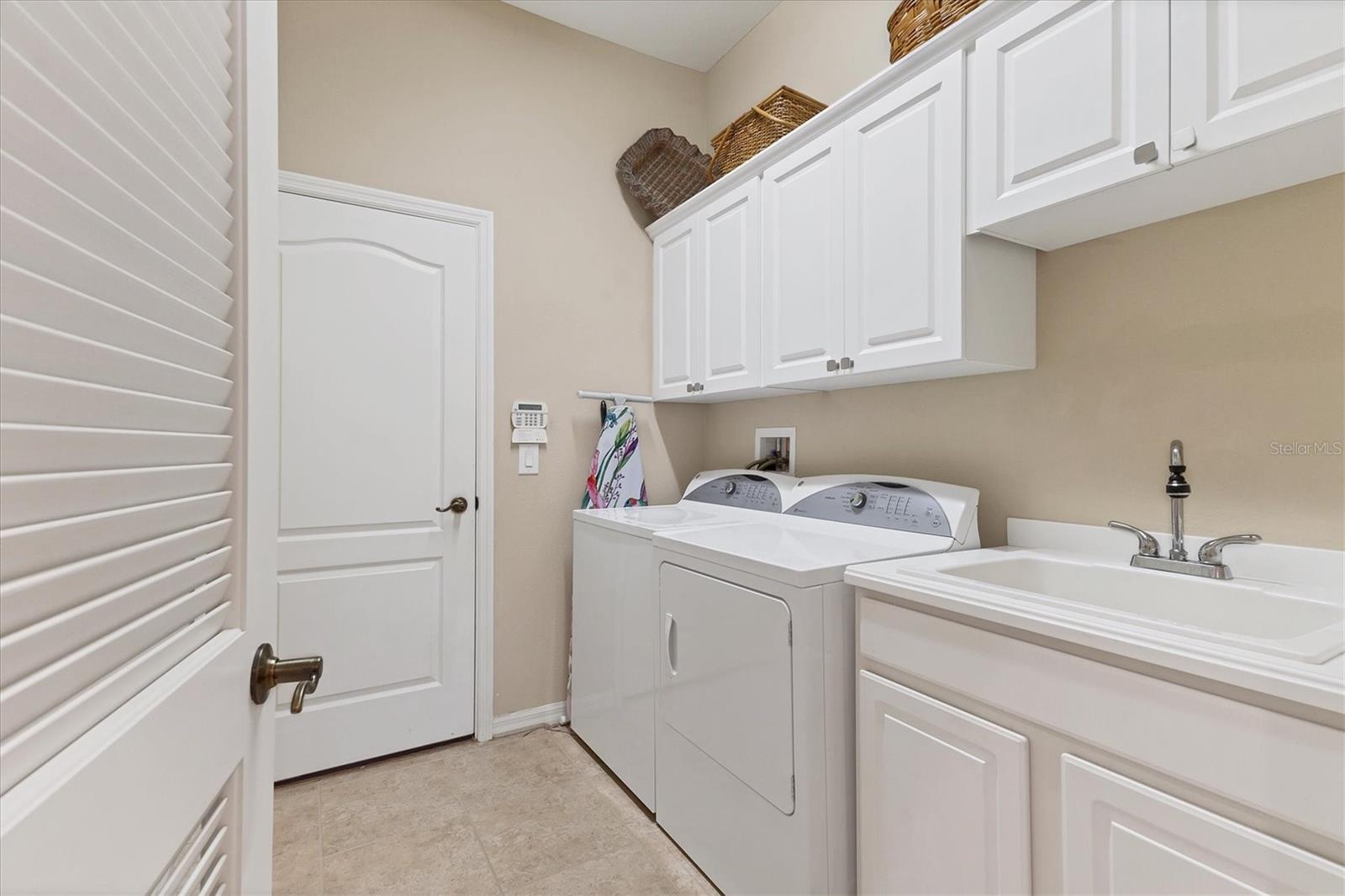 Image 40 of 86 For 5412 Royal Poinciana Way