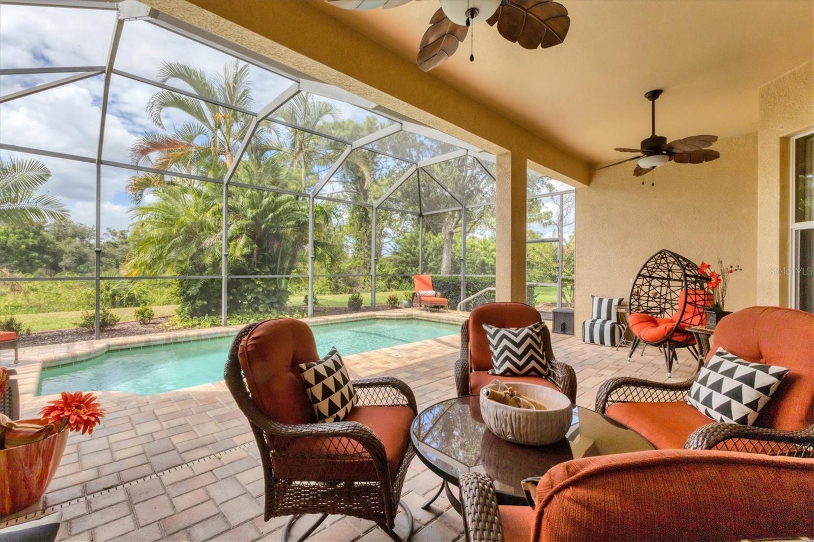 Image 41 of 86 For 5412 Royal Poinciana Way