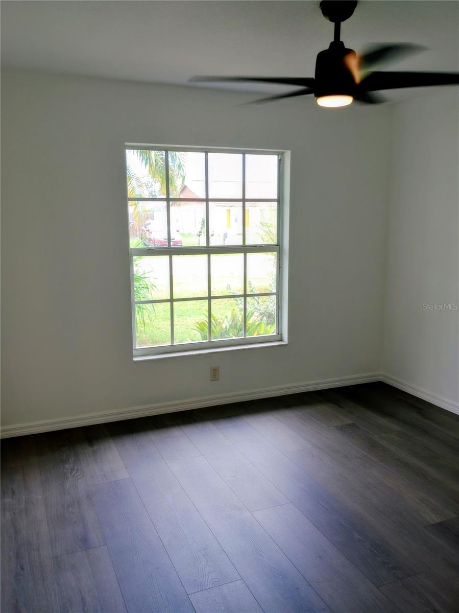 Image 18 of 27 For 1264 Jamaica Road