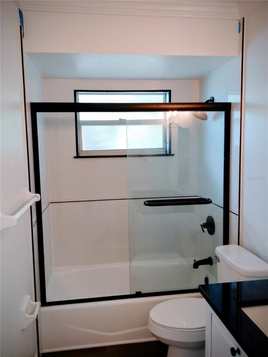 Image 20 of 27 For 1264 Jamaica Road