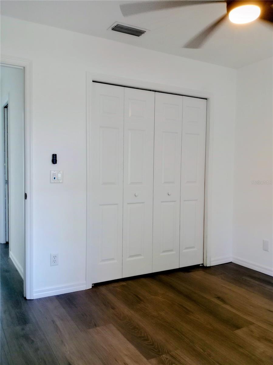 Image 23 of 27 For 1264 Jamaica Road