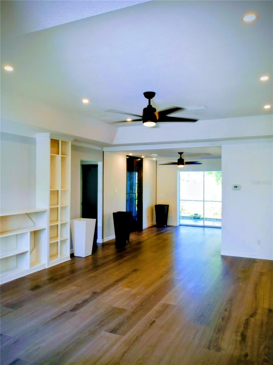 Image 4 of 27 For 1264 Jamaica Road