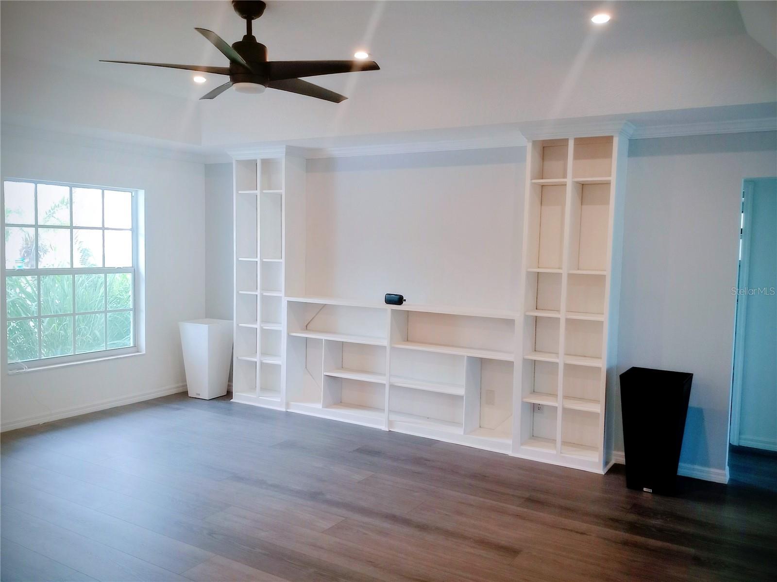 Image 5 of 27 For 1264 Jamaica Road