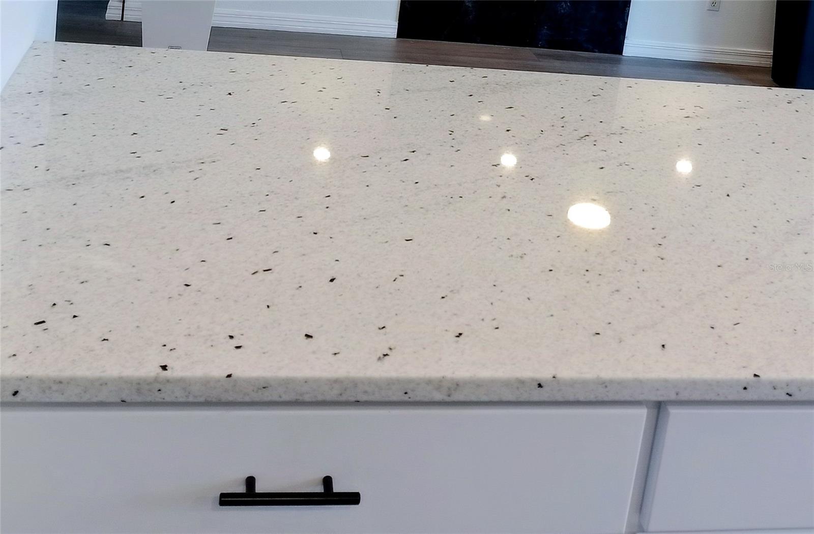 Image 8 of 27 For 1264 Jamaica Road