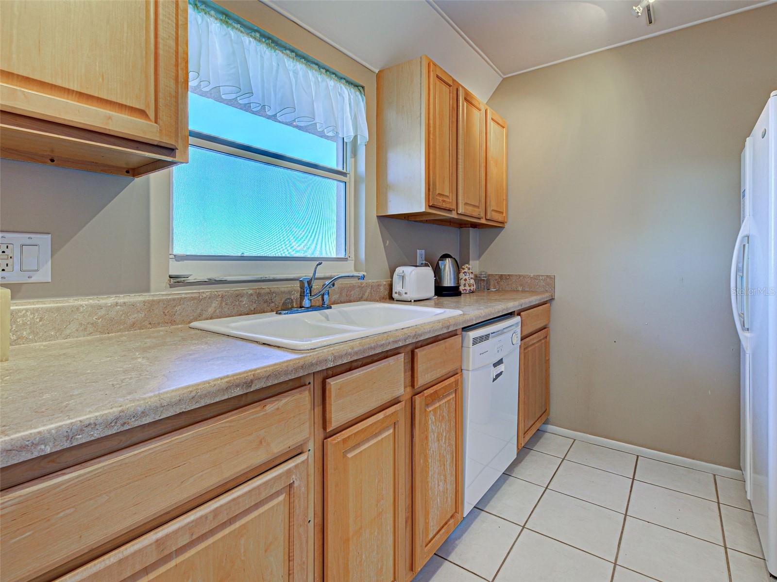 Image 9 of 35 For 244 Saint Augustine Avenue 503