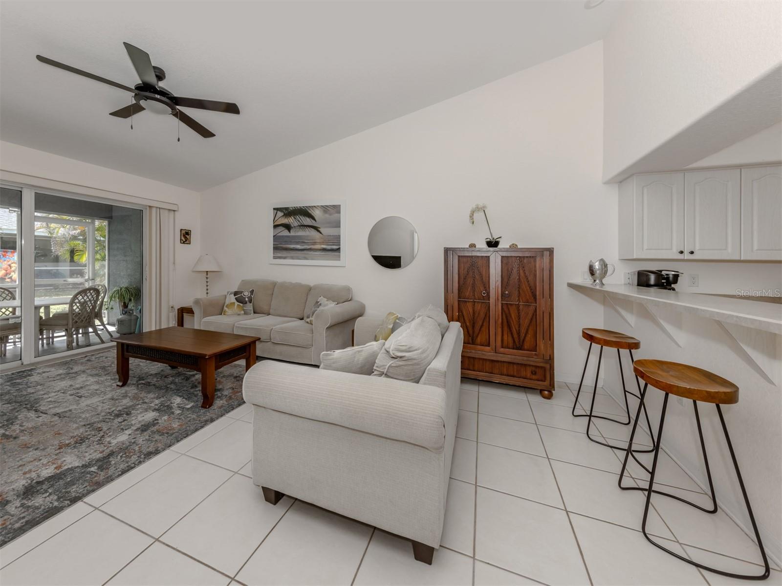 Image 10 of 32 For 209 Boundary Boulevard 212