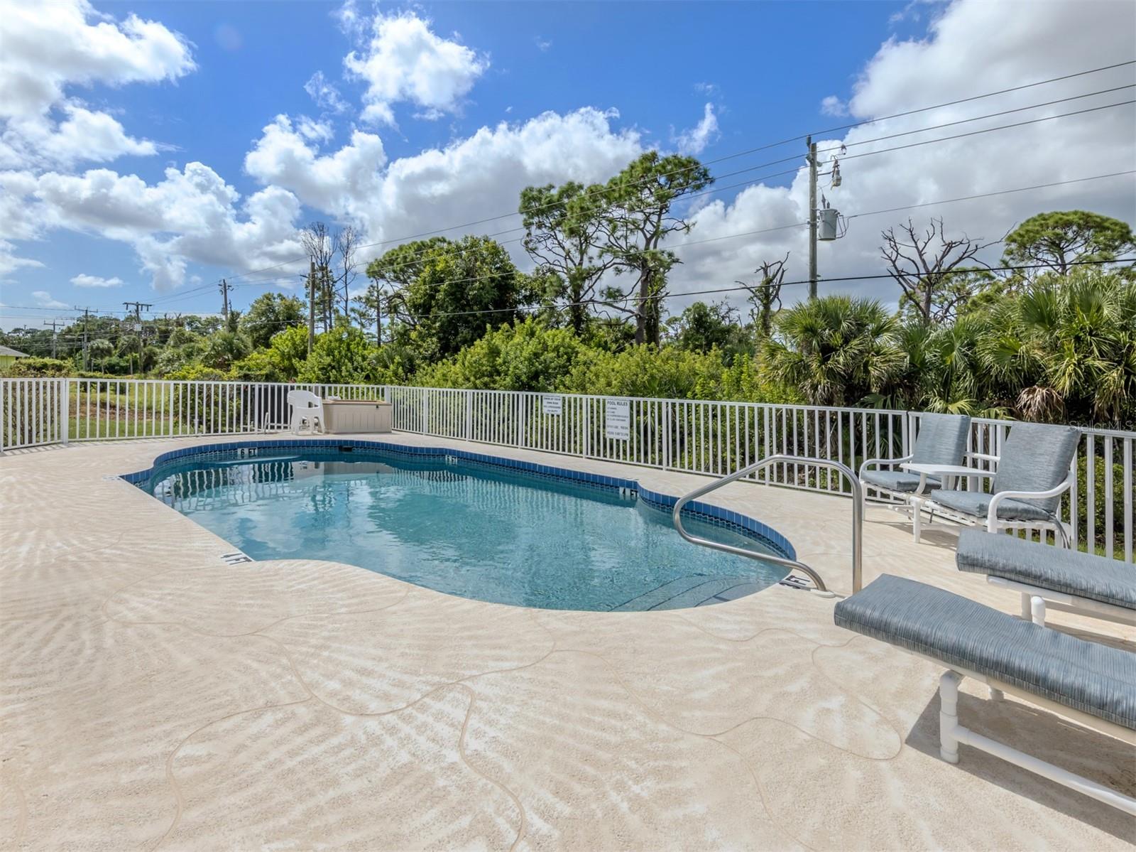 Image 27 of 32 For 209 Boundary Boulevard 212