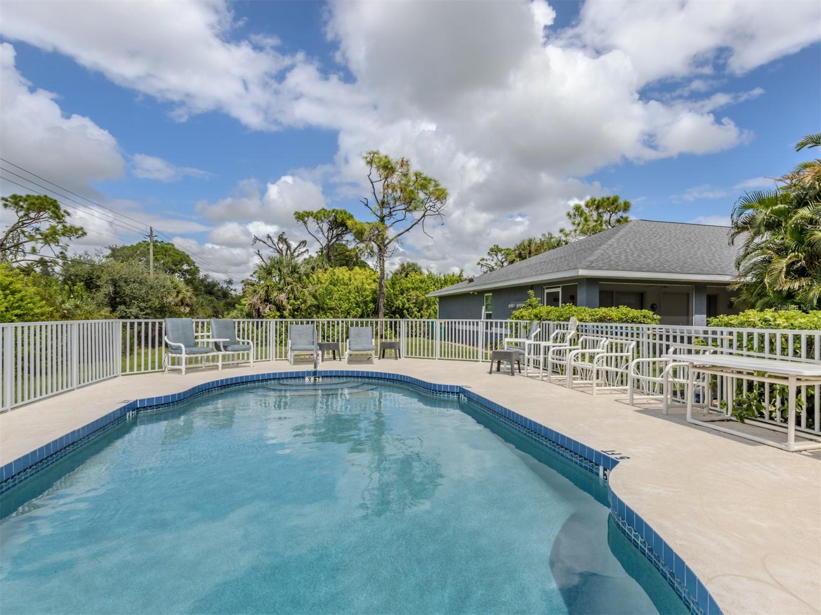 Image 28 of 32 For 209 Boundary Boulevard 212