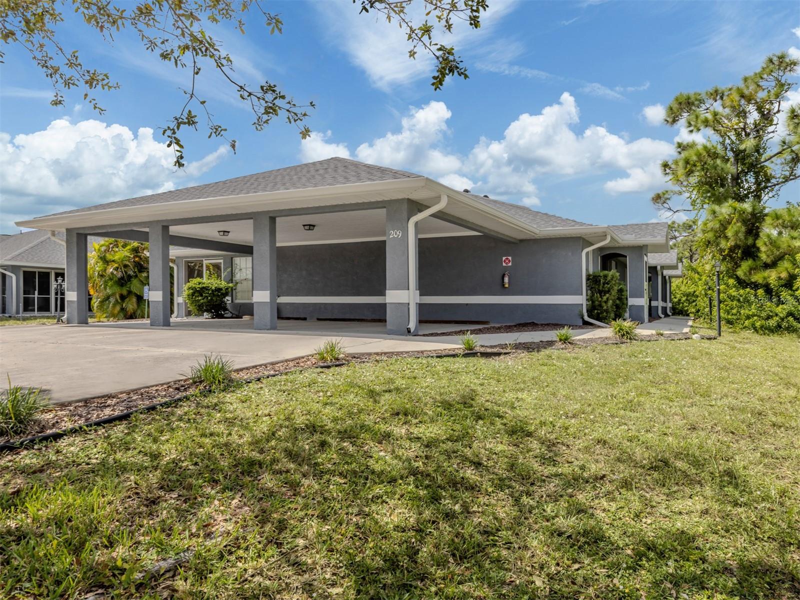 Image 3 of 32 For 209 Boundary Boulevard 212