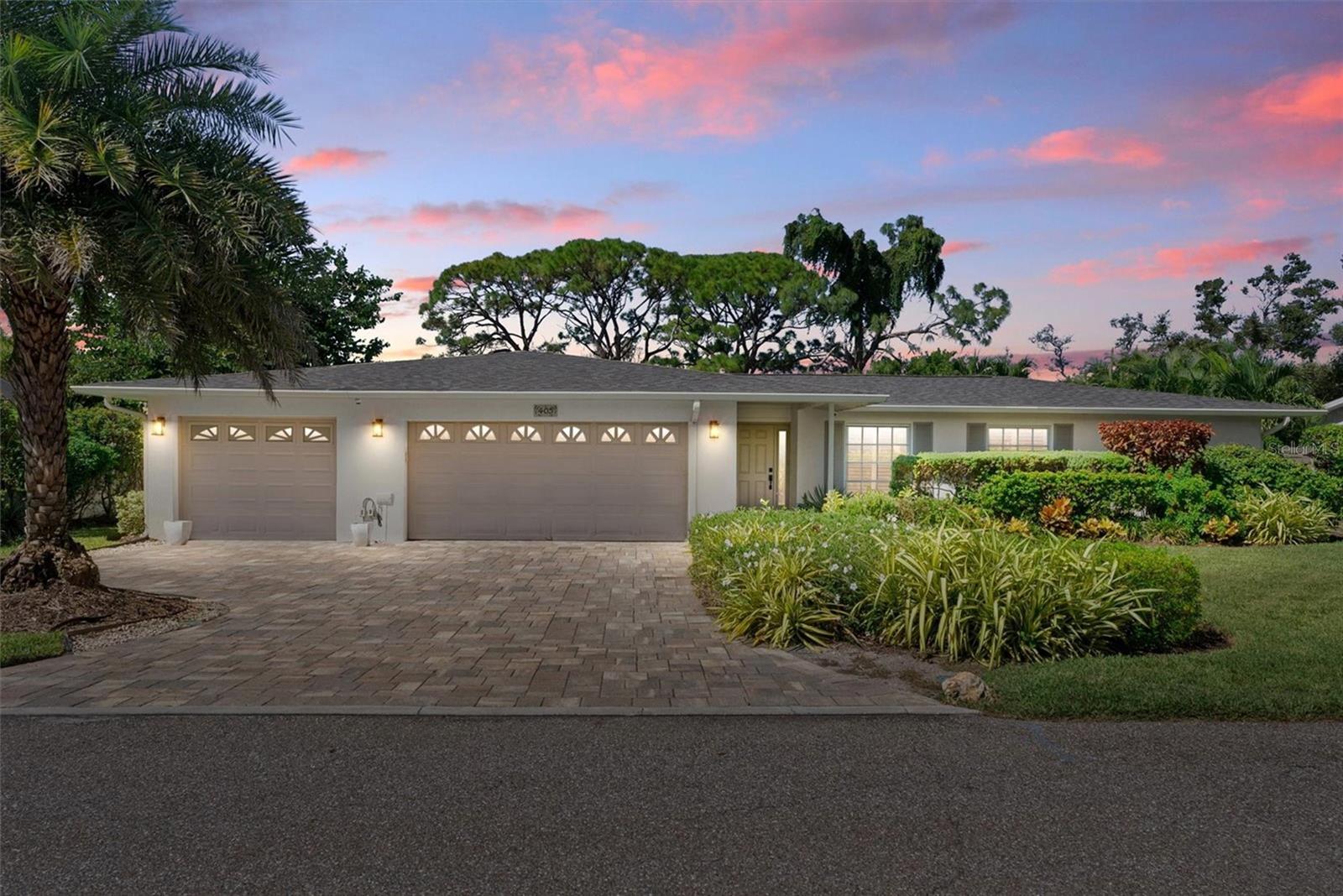 Image 51 of 53 For 405 Park Boulevard N