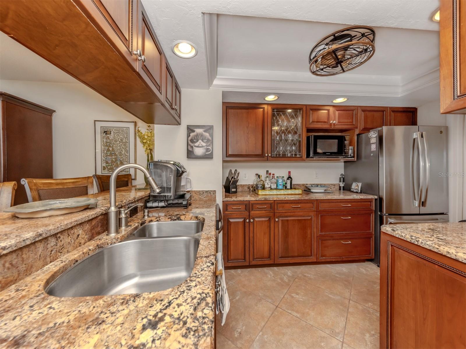 Image 15 of 69 For 1150 Tarpon Center Drive 608 (6-h)