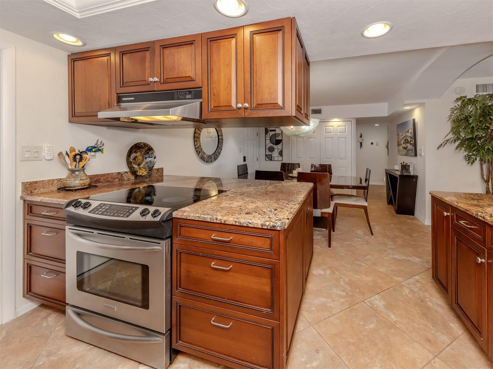 Image 17 of 69 For 1150 Tarpon Center Drive 608 (6-h)