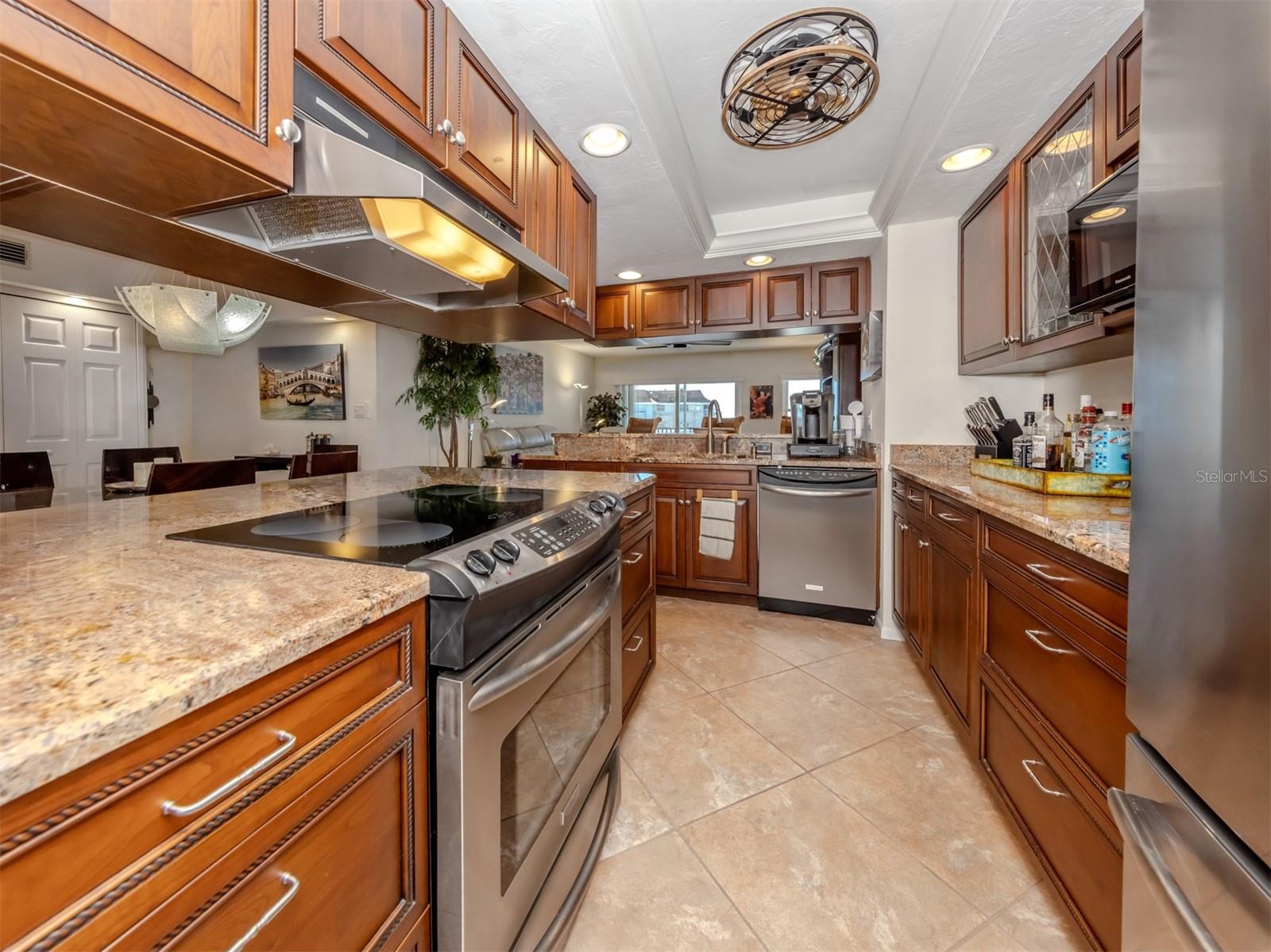 Image 18 of 69 For 1150 Tarpon Center Drive 608 (6-h)