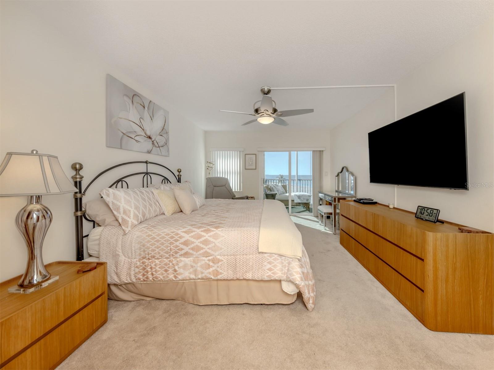 Image 20 of 69 For 1150 Tarpon Center Drive 608 (6-h)