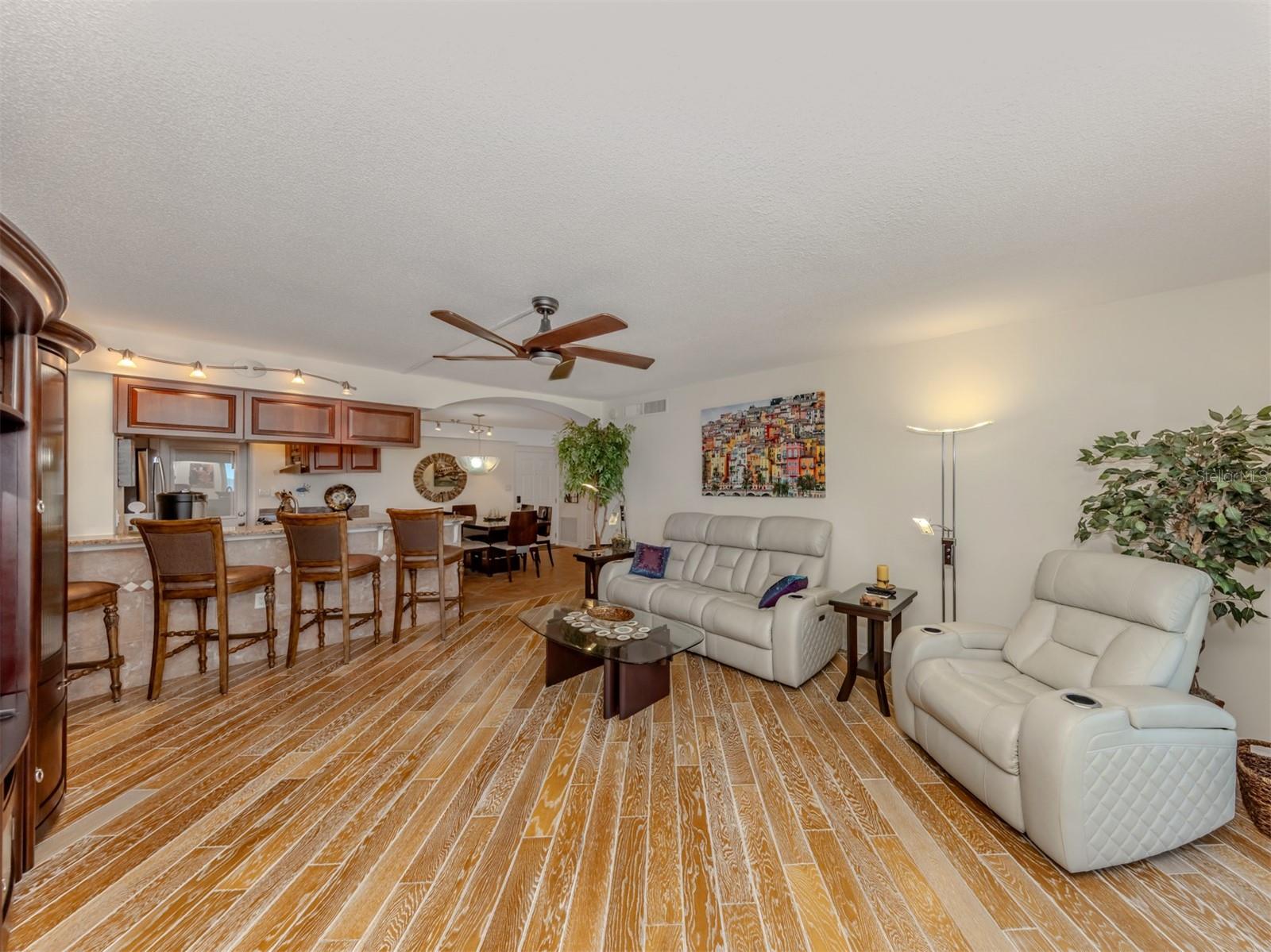 Image 6 of 69 For 1150 Tarpon Center Drive 608 (6-h)