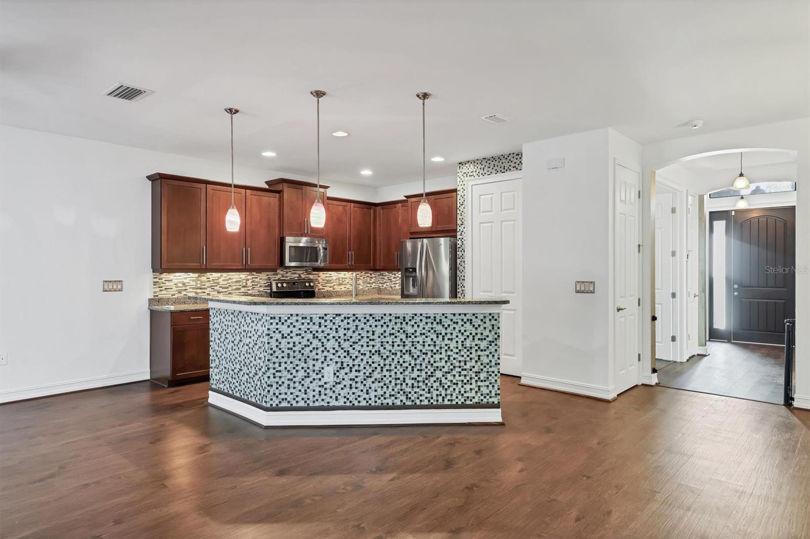 Image 10 of 33 For 1069 Bluffwood Drive