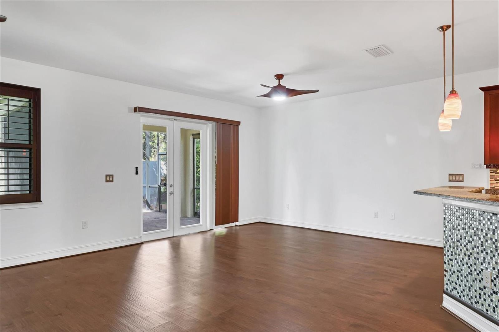 Image 14 of 33 For 1069 Bluffwood Drive