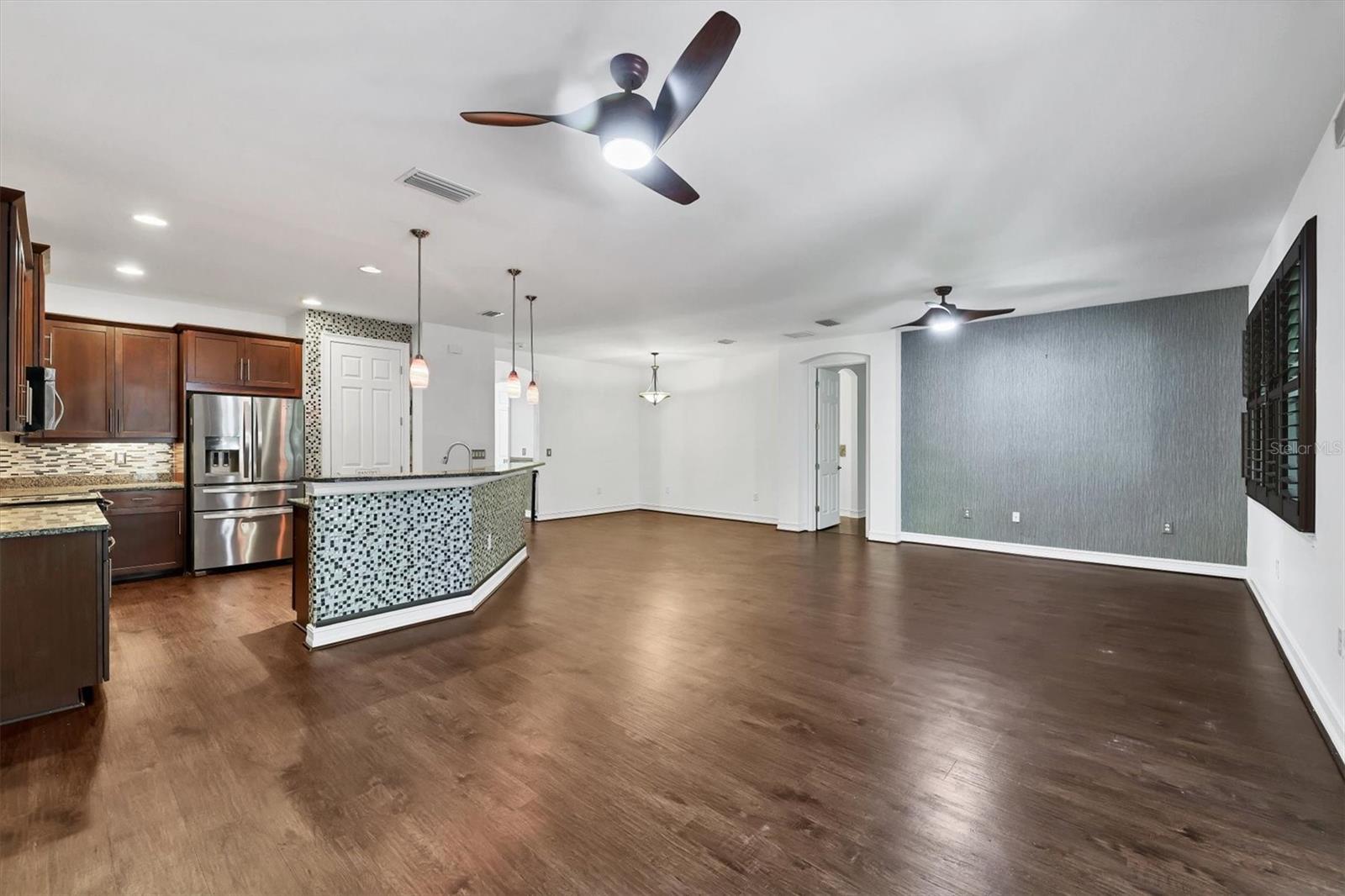 Image 15 of 33 For 1069 Bluffwood Drive