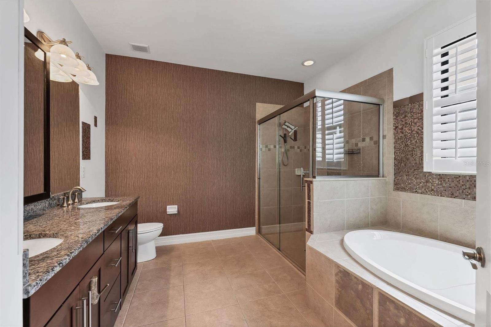 Image 19 of 33 For 1069 Bluffwood Drive