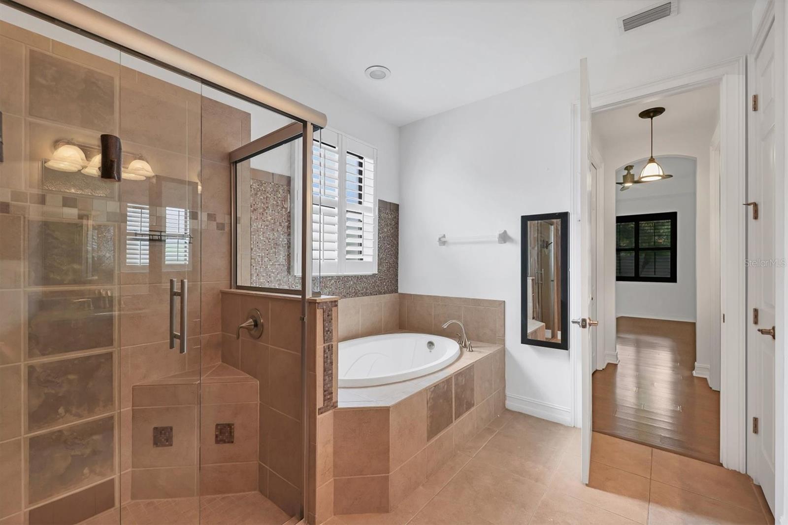 Image 21 of 33 For 1069 Bluffwood Drive