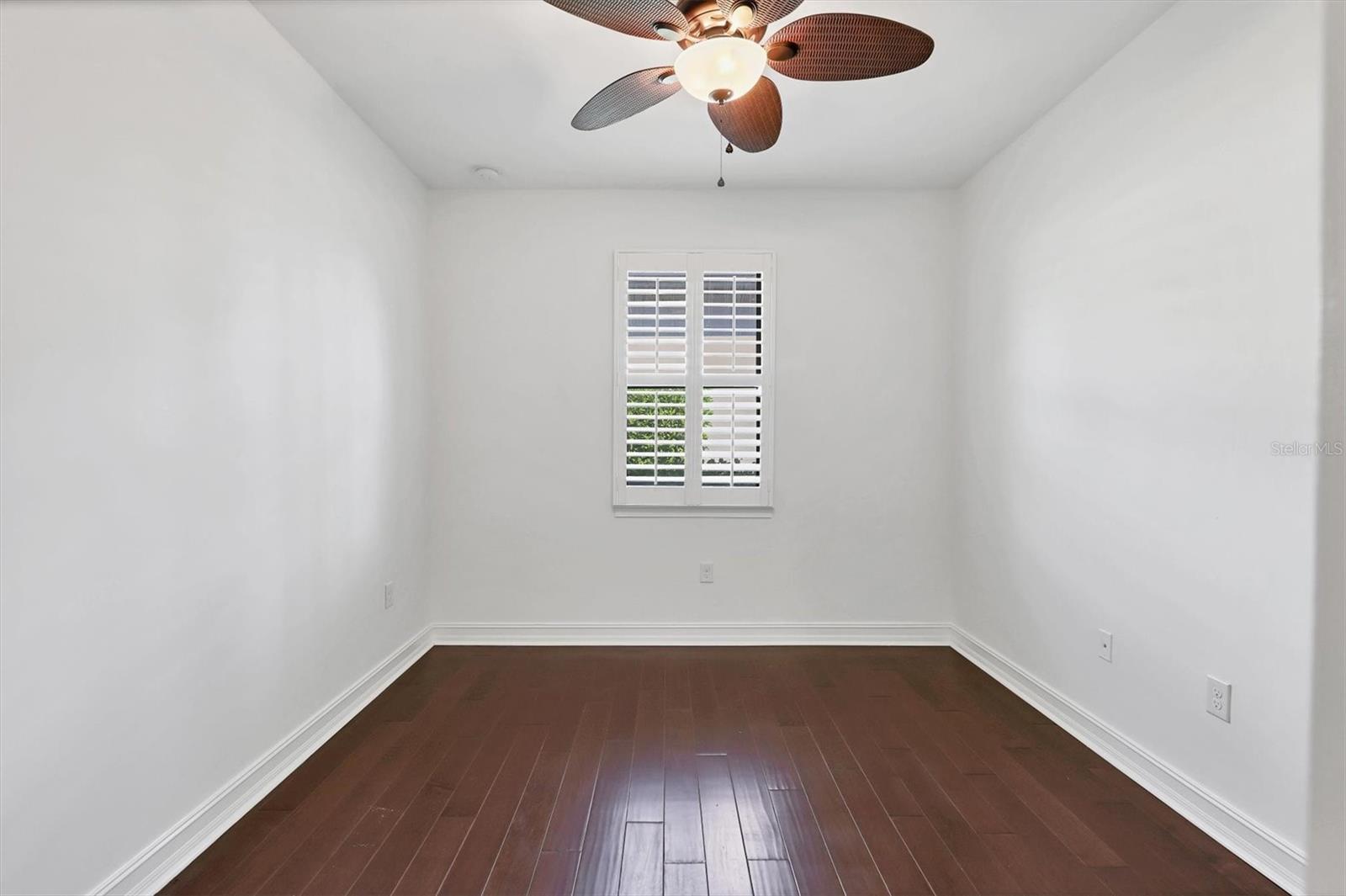 Image 23 of 33 For 1069 Bluffwood Drive