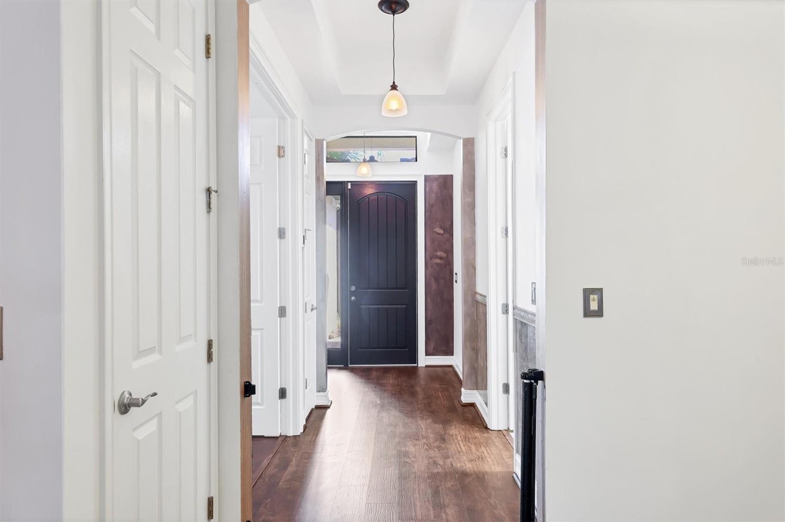 Image 4 of 33 For 1069 Bluffwood Drive