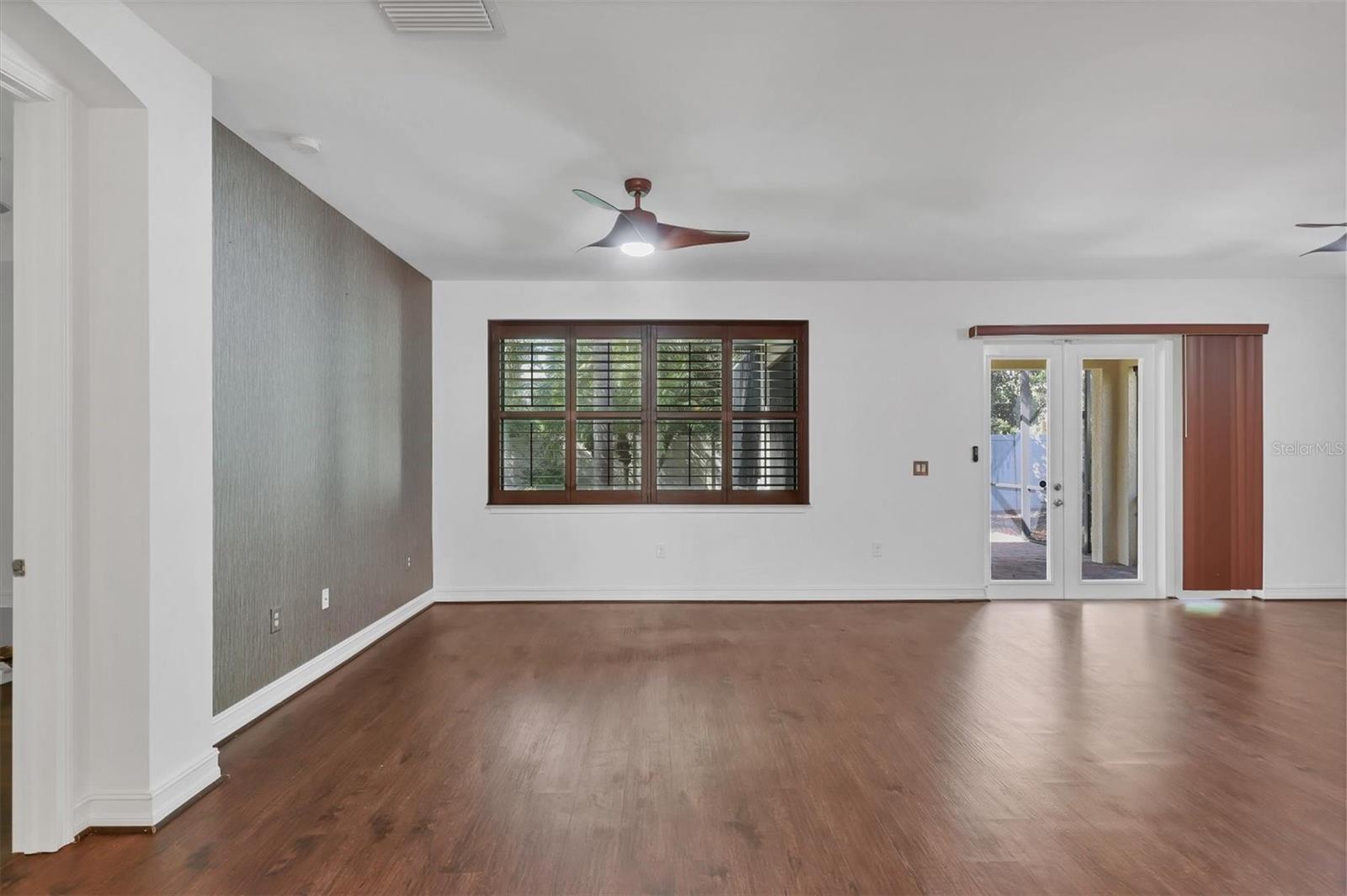 Image 7 of 33 For 1069 Bluffwood Drive