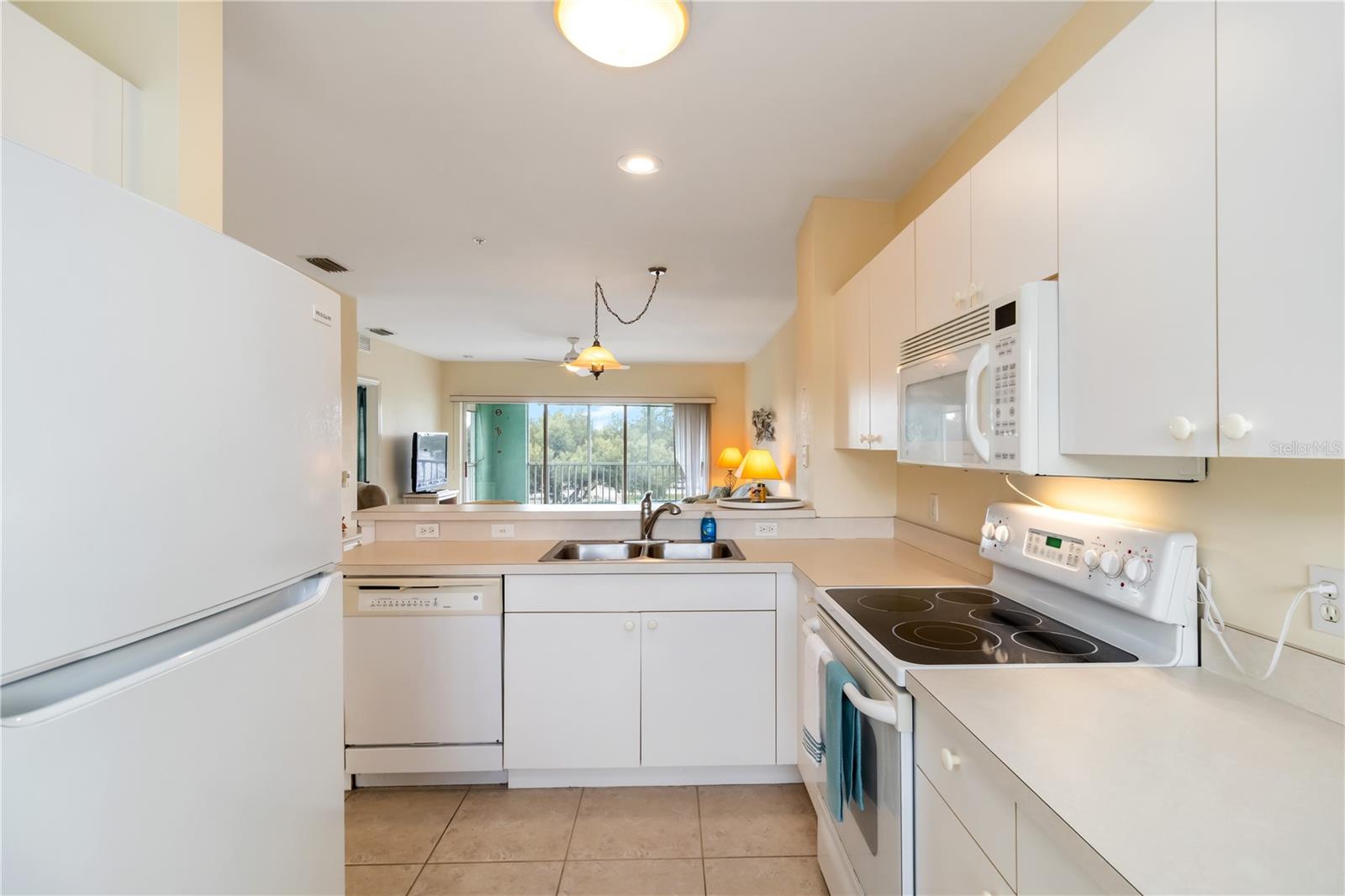 Image 10 of 35 For 19385 Water Oak Drive 302