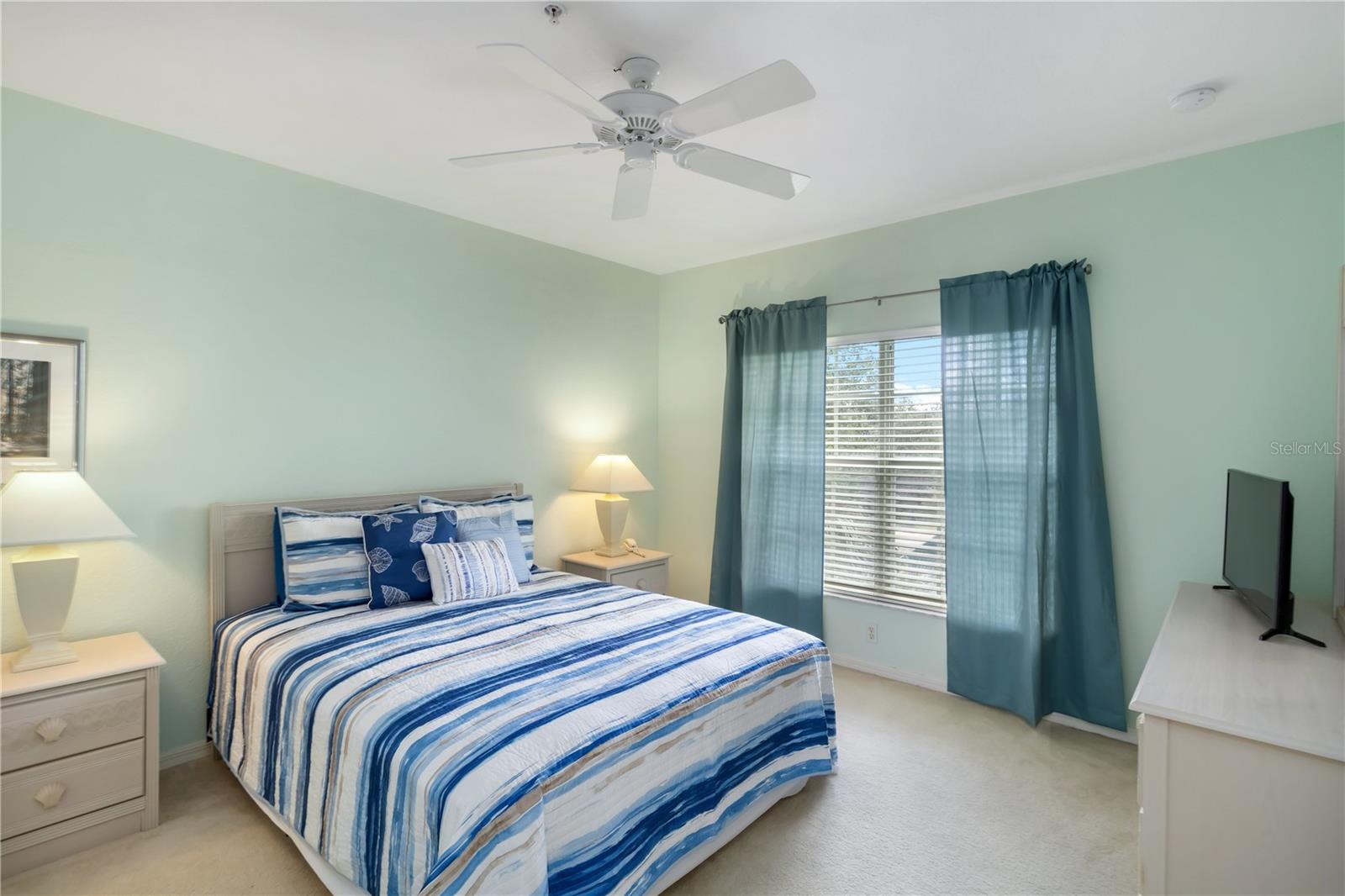 Image 20 of 35 For 19385 Water Oak Drive 302