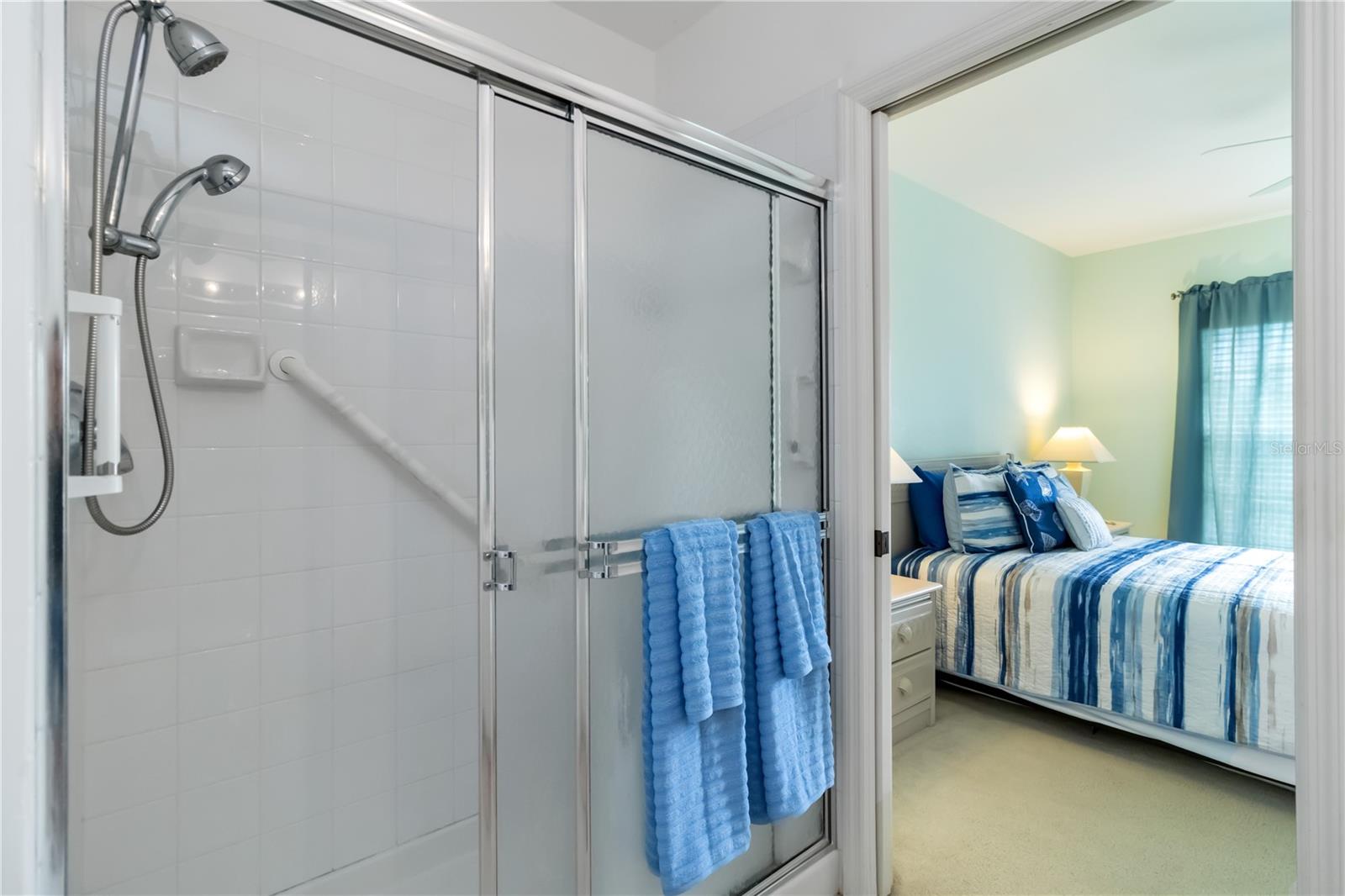 Image 24 of 35 For 19385 Water Oak Drive 302