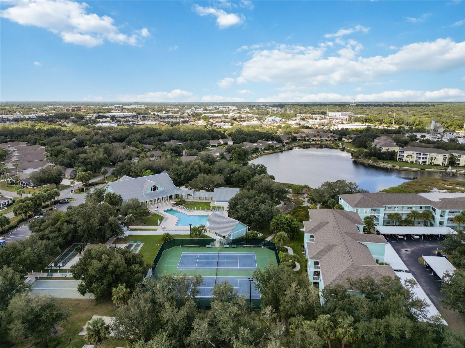 Image 33 of 35 For 19385 Water Oak Drive 302