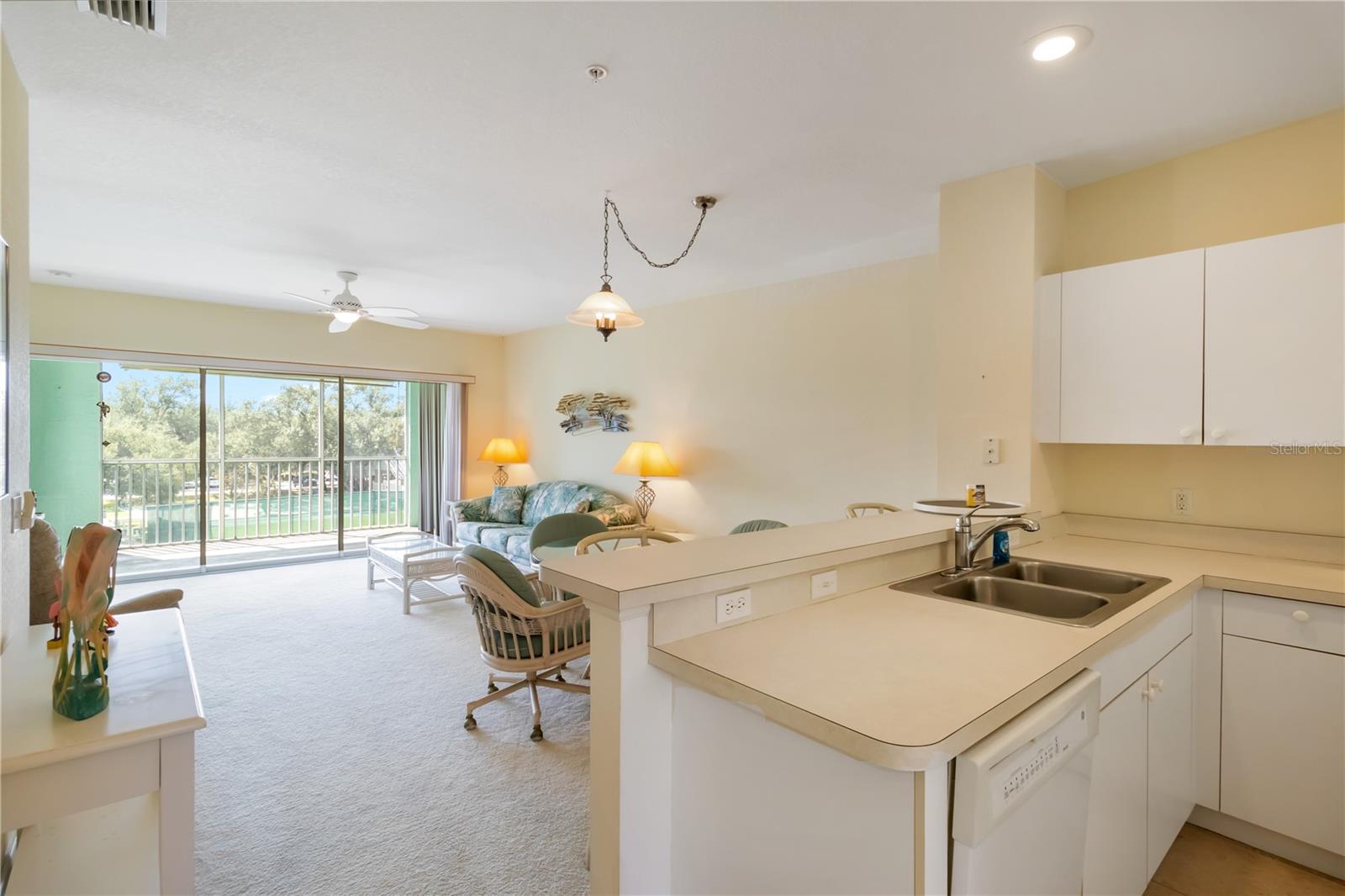 Image 8 of 35 For 19385 Water Oak Drive 302