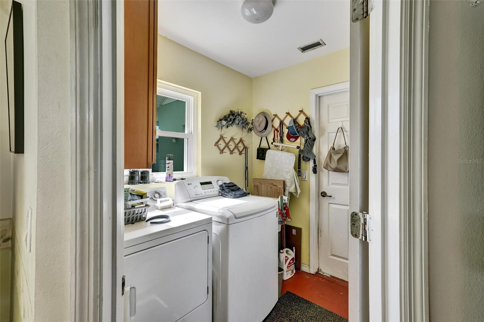 Image 21 of 37 For 735 Indus Road