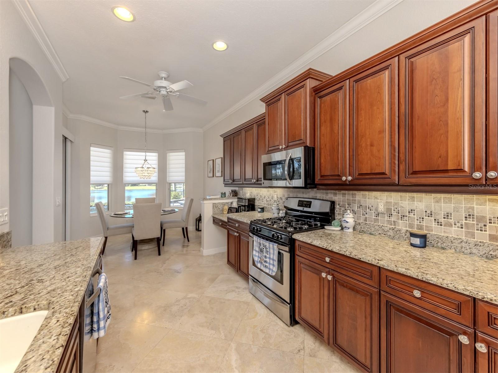 Image 15 of 81 For 249 Montelluna Drive