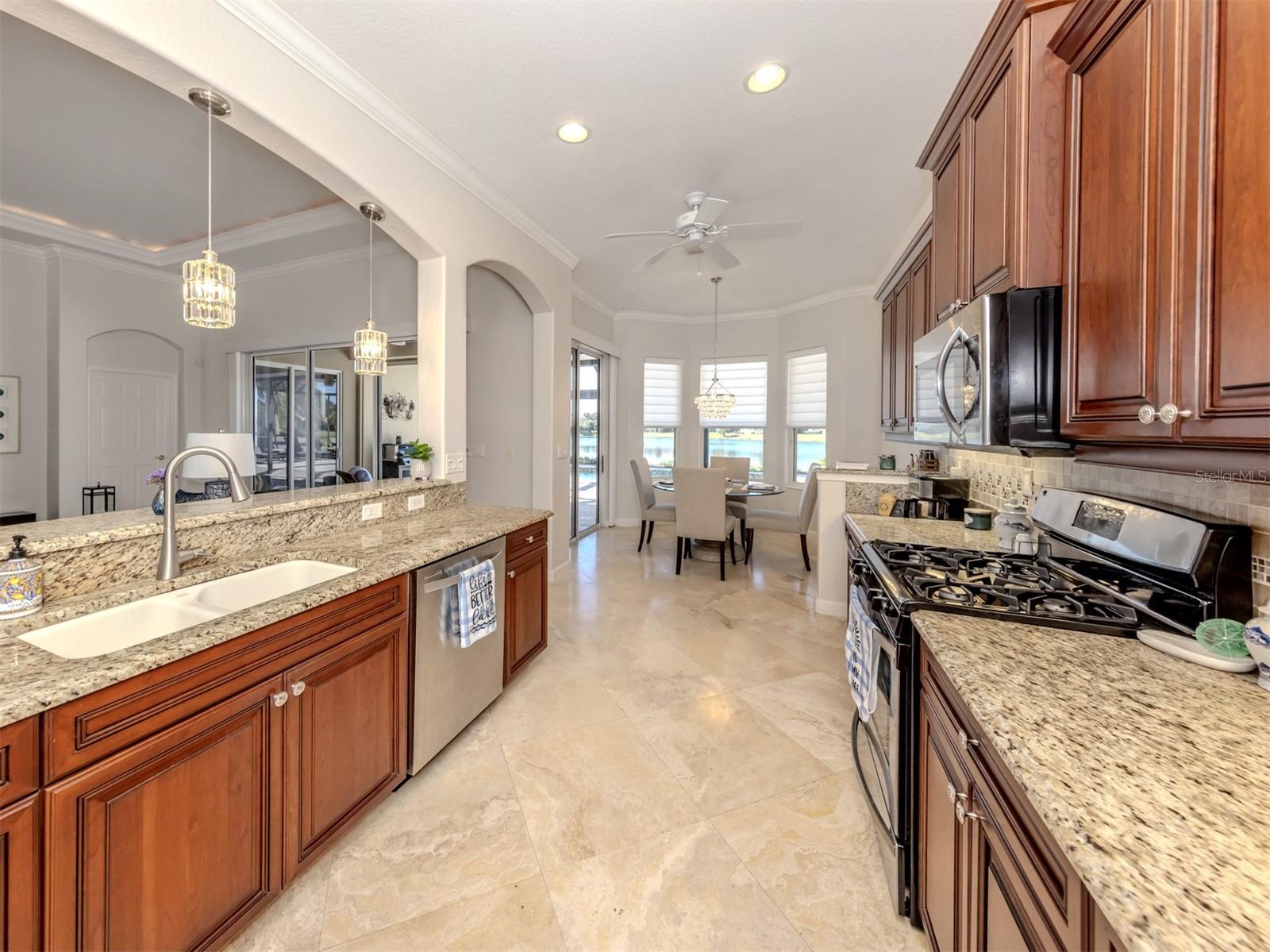 Image 16 of 81 For 249 Montelluna Drive