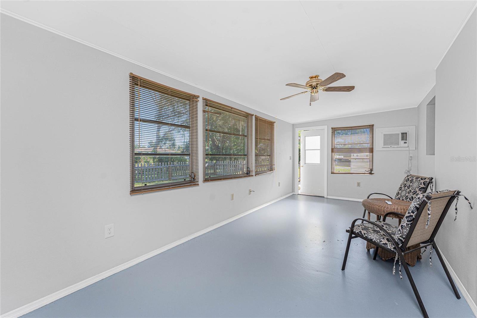 Image 15 of 61 For 3565 Sterling Road