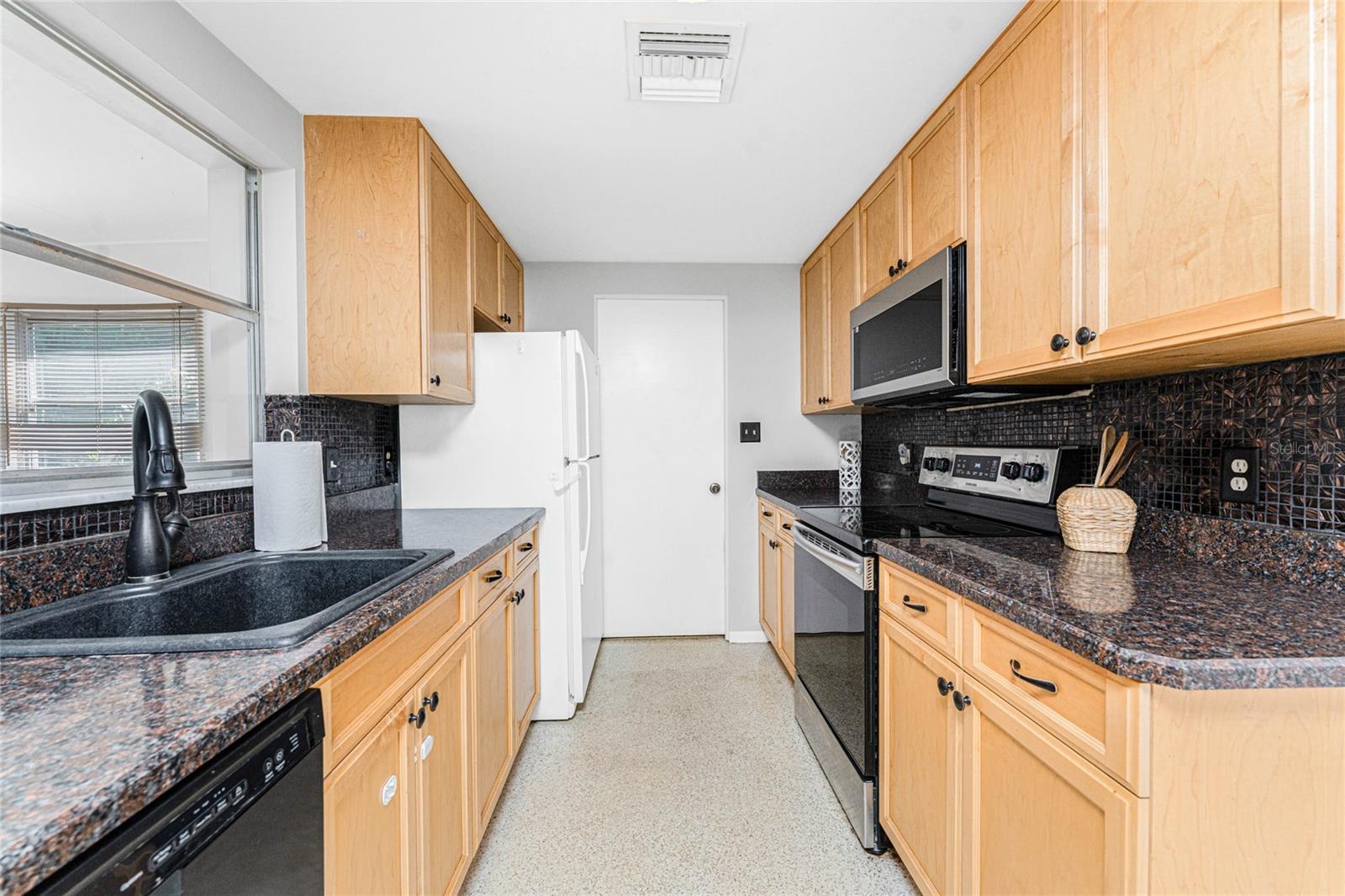 Image 19 of 61 For 3565 Sterling Road