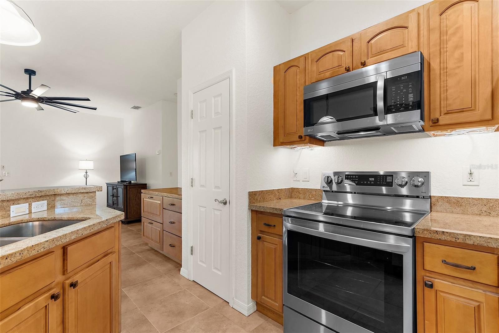 Image 21 of 45 For 5034 Jody Avenue