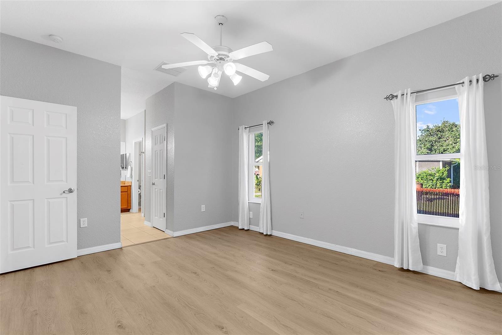 Image 25 of 45 For 5034 Jody Avenue