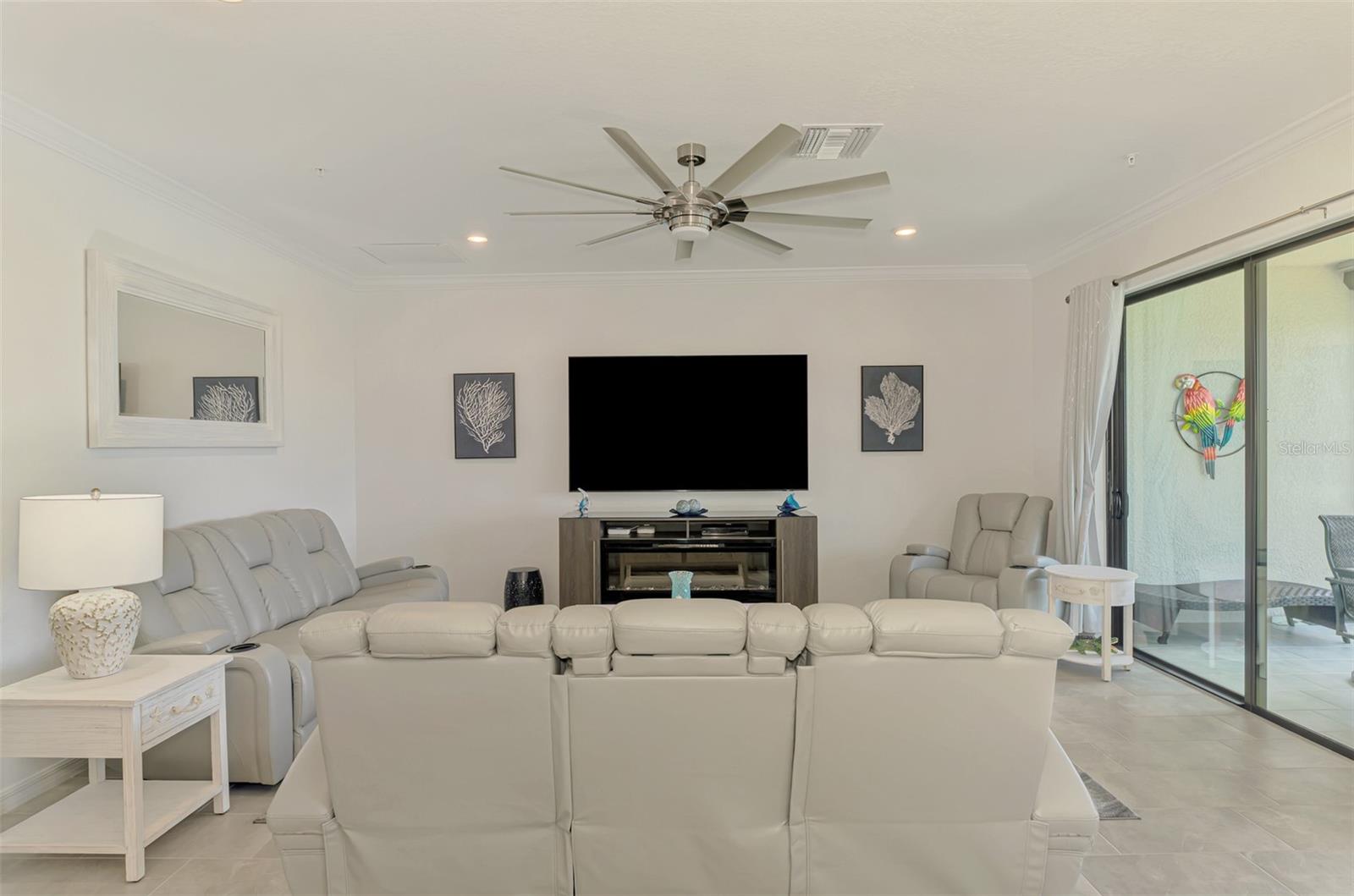 Image 17 of 92 For 10213 Staggerbush Drive 202