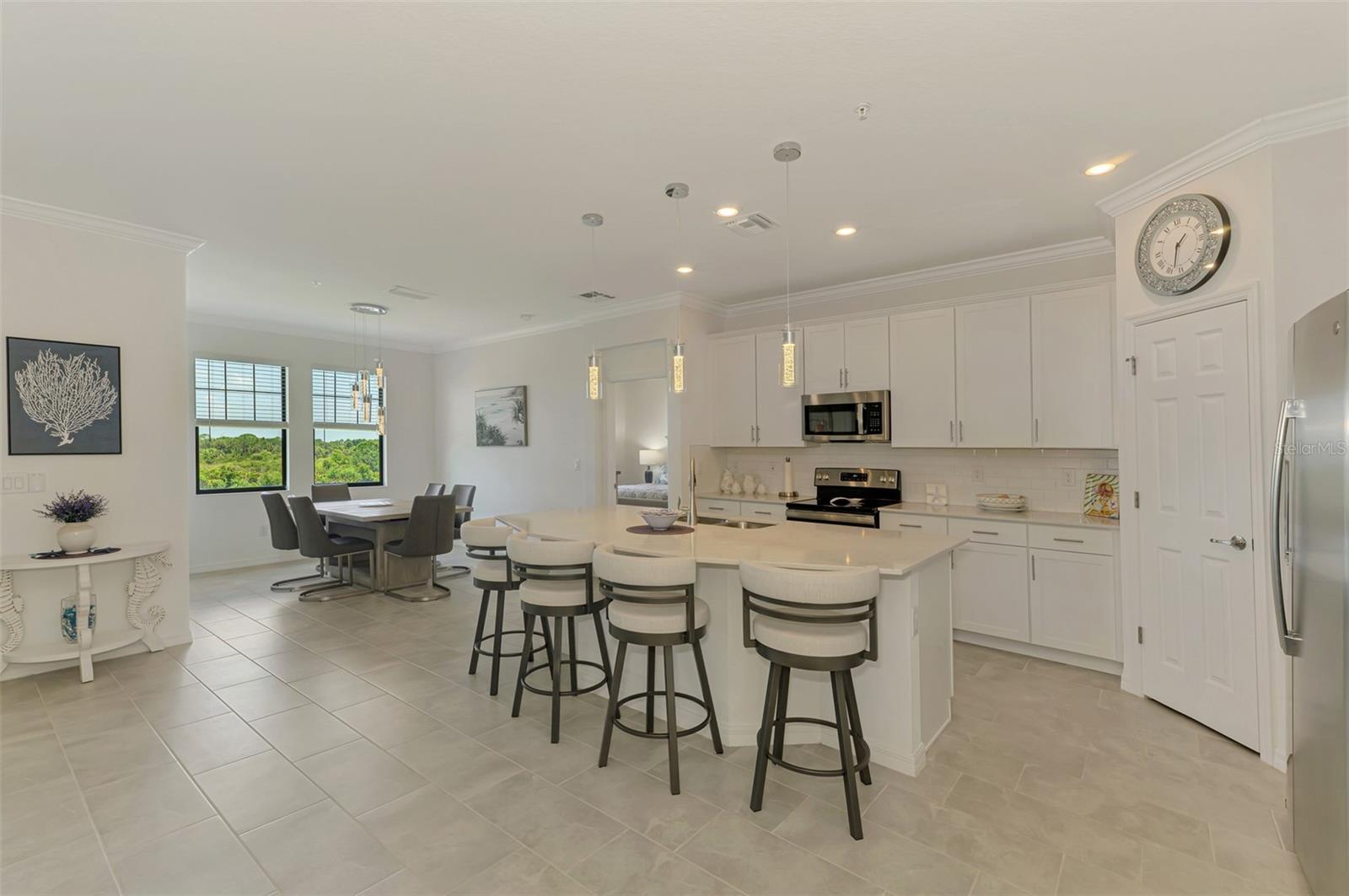 Image 21 of 92 For 10213 Staggerbush Drive 202