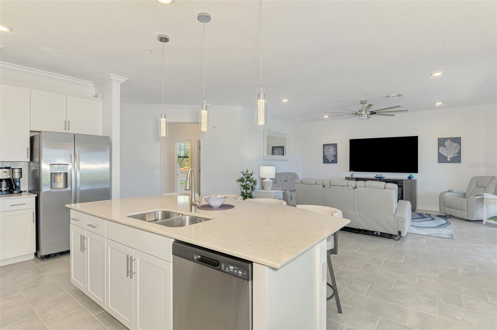 Image 26 of 92 For 10213 Staggerbush Drive 202