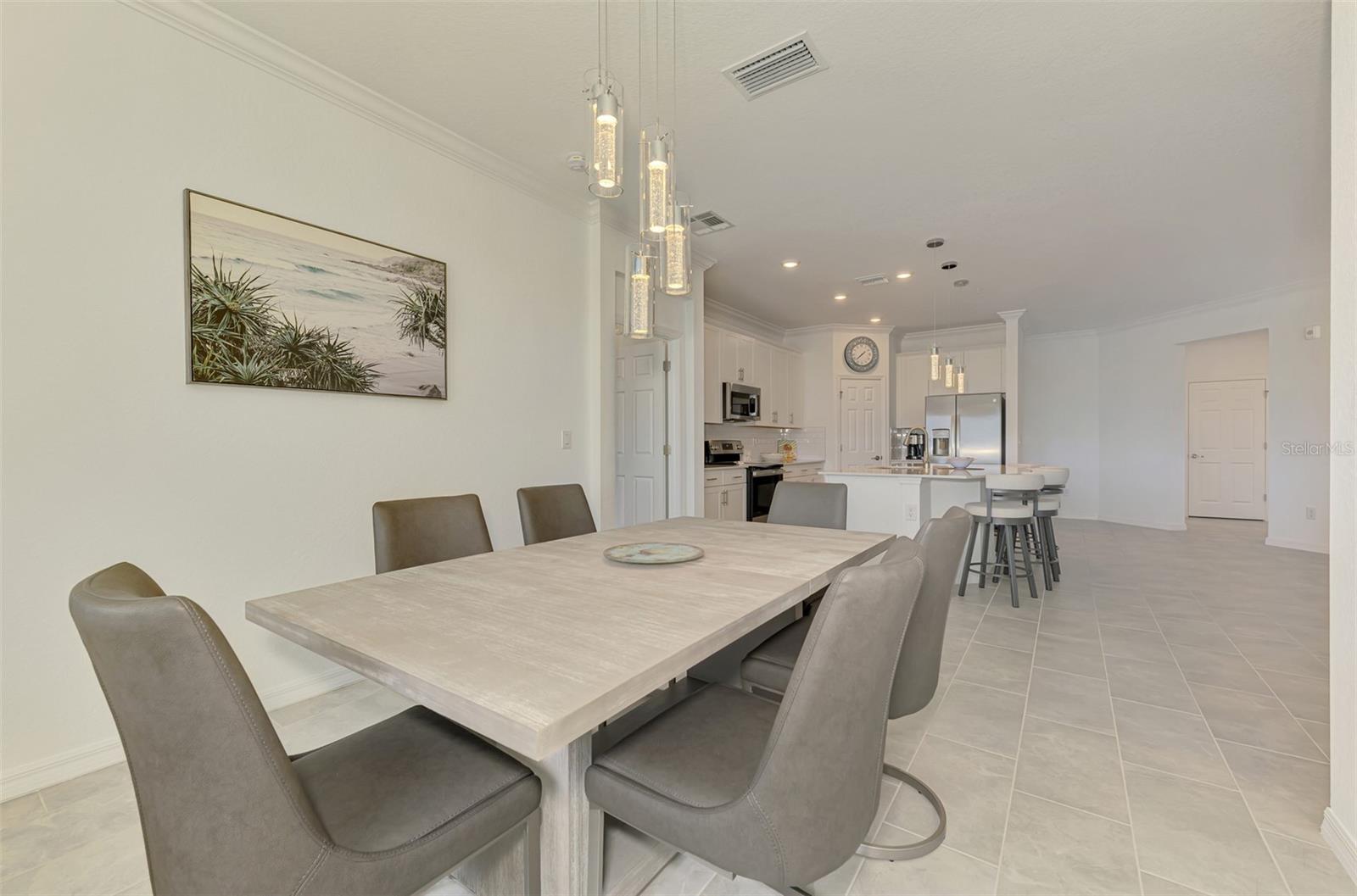 Image 35 of 92 For 10213 Staggerbush Drive 202