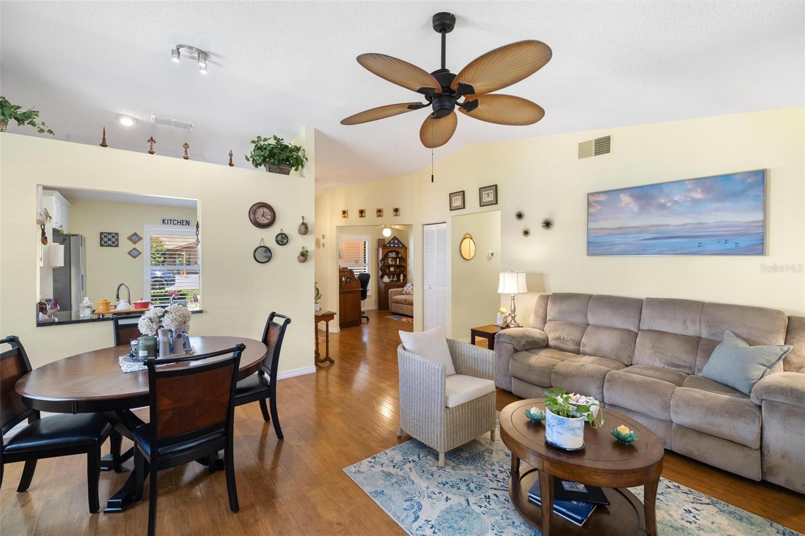 Image 4 of 41 For 1717 Curry Trail 26