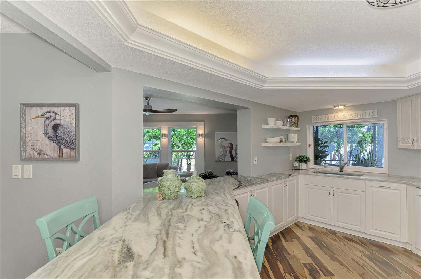 Image 25 of 100 For 829 Harbor Drive S