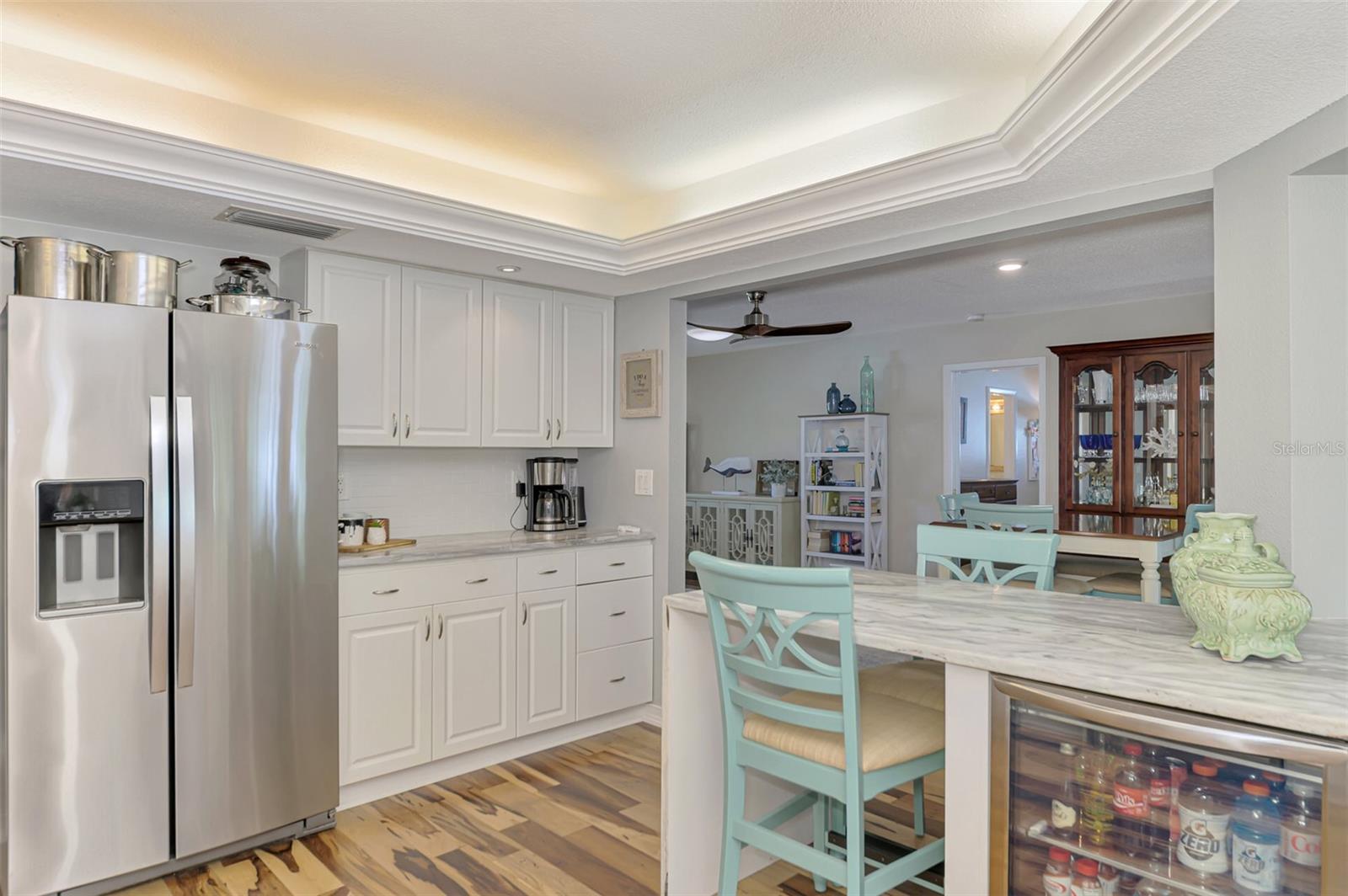 Image 30 of 100 For 829 Harbor Drive S