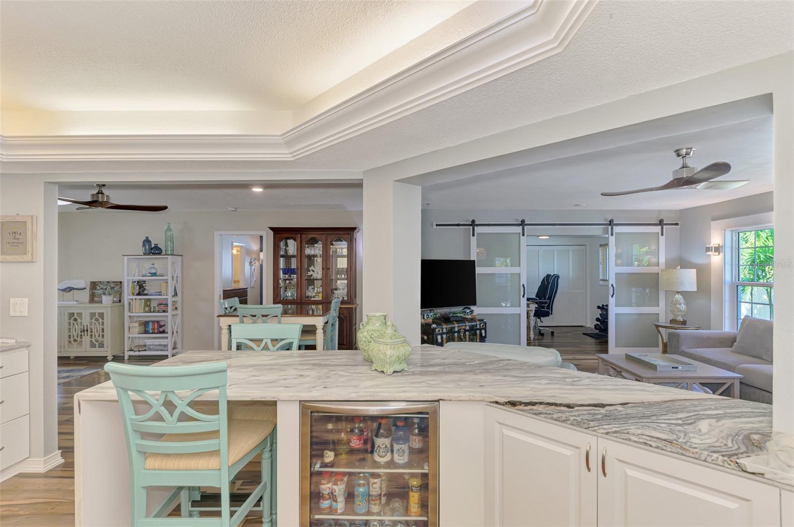 Image 31 of 100 For 829 Harbor Drive S